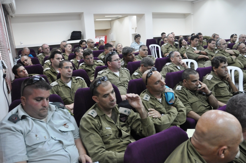 תמונה של השתלמות היחש"מ בחירום שנת  2011 -תמונות מספרות על דור מפקדים 